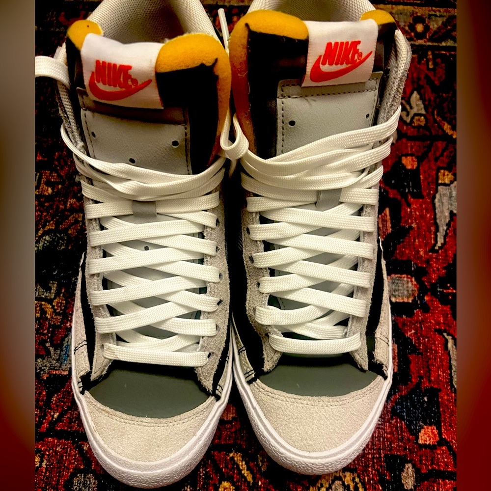 Nike Blazer Mid 77